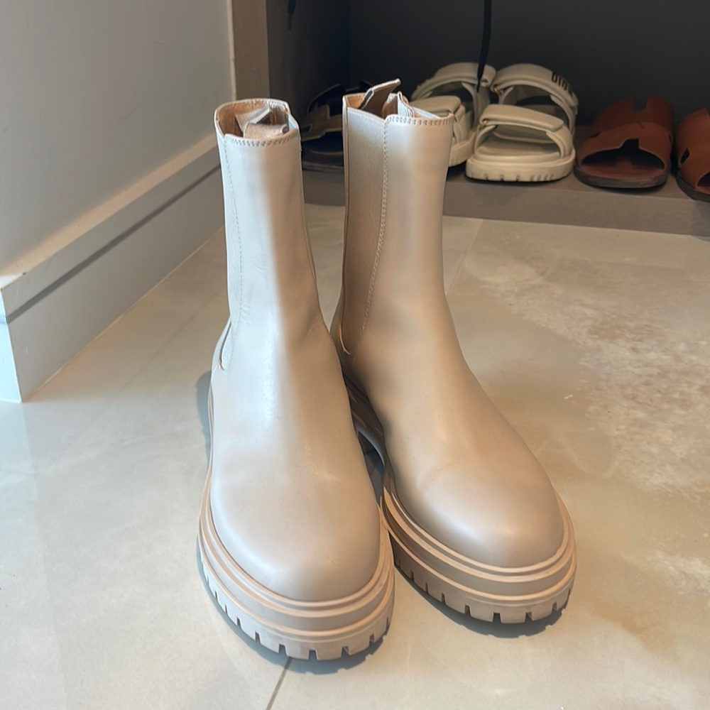New Gianvito rossi boots leather combat